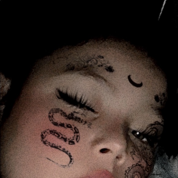 Meet your Posher, Bianca - Picture 1 of 1